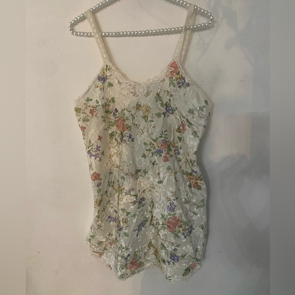 Deena American vintage y2k cottage core Floral Lace Chemise in Cream pink